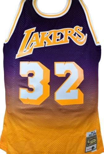 Magic Johnson potpisao je Lakers Fadeaway Purple Mitchell & Ness Swingman Jsy-Bawholo - Autographirani NBA dresovi