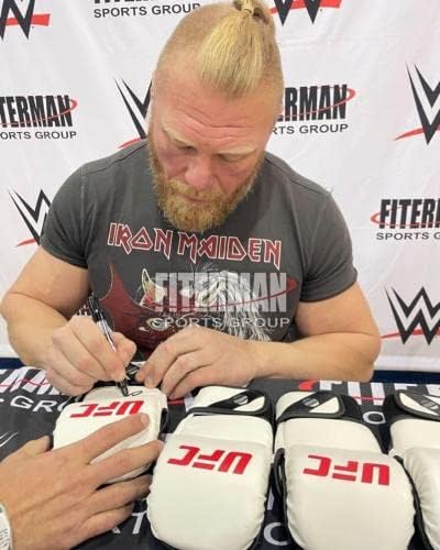 WWE ekskluzivne Brock Lesnar potpisane UFC rukavice sa autogramom JSA - UFC rukavice sa autogramom