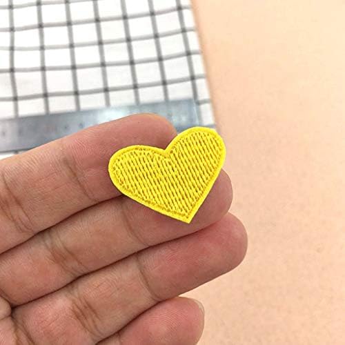 Juland 40pcs Mini Love Heart Emsered Flored zakrpe glačalo na vezenim ručnim ruksačkim mrljama šivati ​​aplikacije za muškarce, žene, dječake, djevojke, djecu